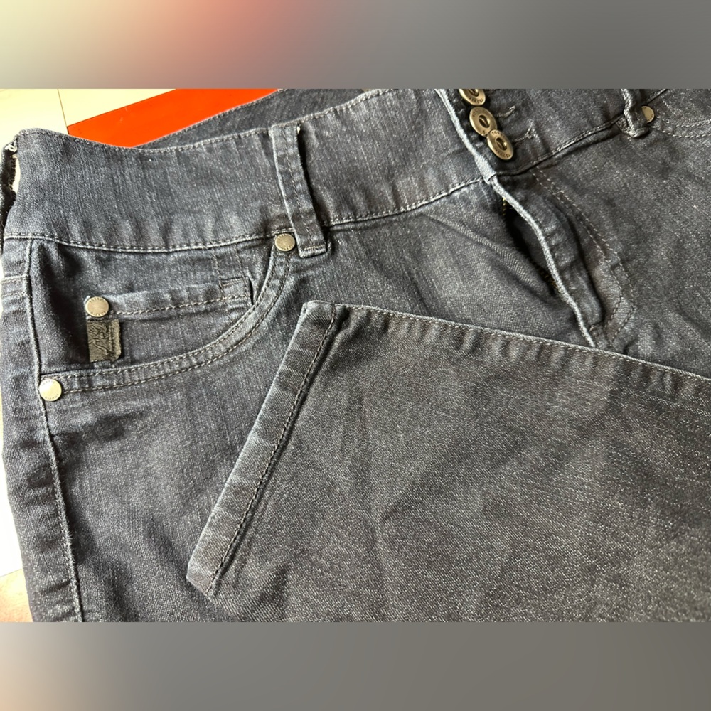 Torrid women’s Dark blue denim Jeans